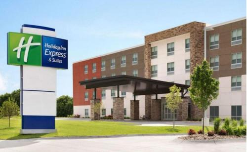 Harbor Hotel | Holiday Inn Express & Suites Hawaiian Gardens by IHG