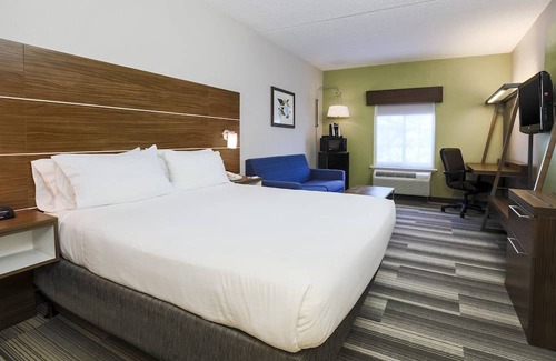 Oxford Valley Hotel | Holiday Inn Express Philadelphia NE - Langhorne, an IHG Hotel