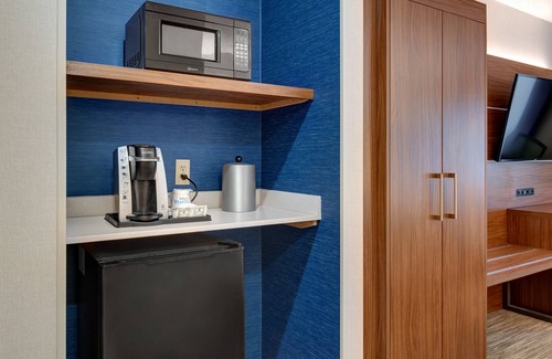 West Long Branch Hotel | Holiday Inn Express Hotel & Suites West Long Branch by IHG