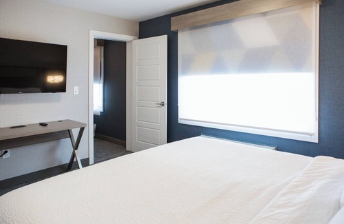 Prince Albert Hotel | Holiday Inn Express and Suites Prince Albert South by IHG
