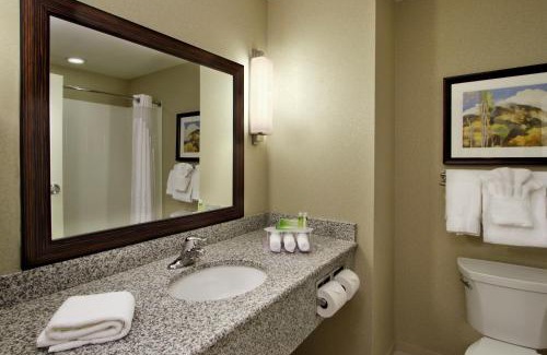 Colorado Springs Hotel | Holiday Inn Express - Colorado Springs - First & Main by IHG