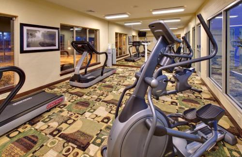 Pleasant Prairie Hotel | Holiday Inn Express Hotel & Suites Pleasant Prairie-Kenosha by IHG