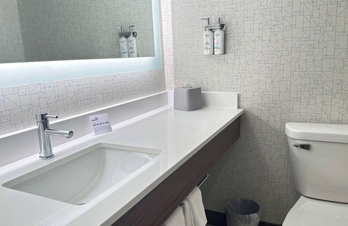 Prospect Heights Hotel | Holiday Inn Express & Suites Prospect Heights by IHG