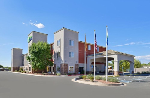 Bernalillo Hotel | Holiday Inn Express Albuquerque N - Bernalillo by IHG