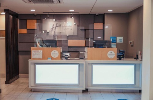Allentown Hotel | Holiday Inn Express - Allentown North by IHG