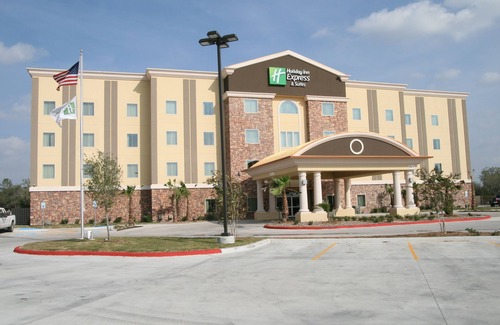George West Hotel | Holiday Inn Express and Suites George West by IHG