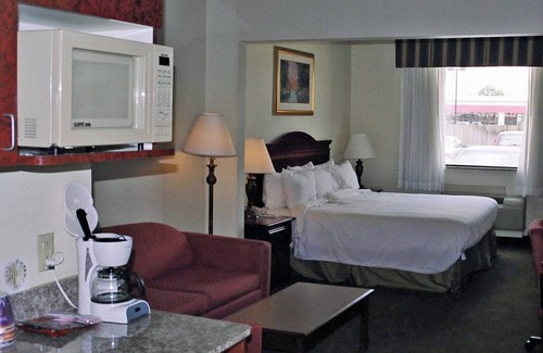 Greenville Hotel | Holiday Inn Express and Suites Greenville by IHG