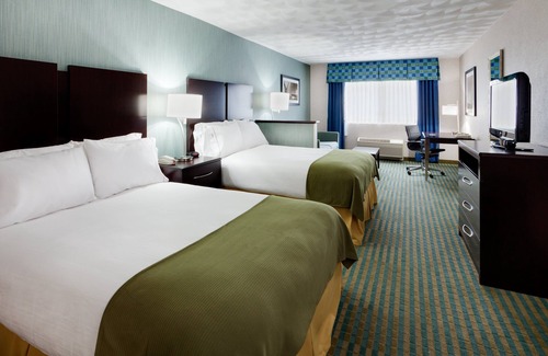 Smithfield Hotel | Holiday Inn Express and Suites by IHG