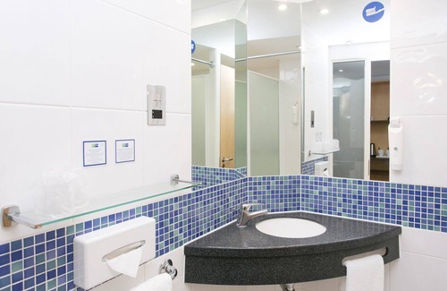 Boardmills Hotel | Holiday Inn Express Antrim by IHG
