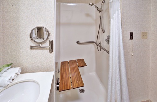 Breaux Bridge Hotel | Holiday Inn Express Breaux Bridge by IHG