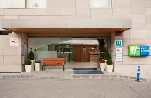 Granollers Hotel | Holiday Inn Express Barcelona - Montmeló by IHG