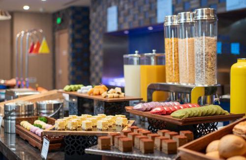 Wangfujing Shopping Area Hotel | Holiday Inn Express Beijing Downtown by IHG