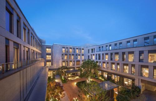 Haidian Hotel | Holiday Inn Express Beijing Zhongguancun Tech Park by IHG l Next to The Old Summer Palace & Beijing Sport University l Taxi 10 Minutes to Summer Palace & Peking University & Tsinghua University
