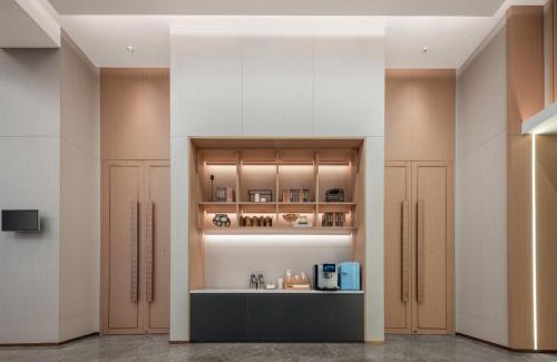 Haidian Hotel | Holiday Inn Express Beijing Zhongguancun Tech Park by IHG l Next to The Old Summer Palace & Beijing Sport University l Taxi 10 Minutes to Summer Palace & Peking University & Tsinghua University