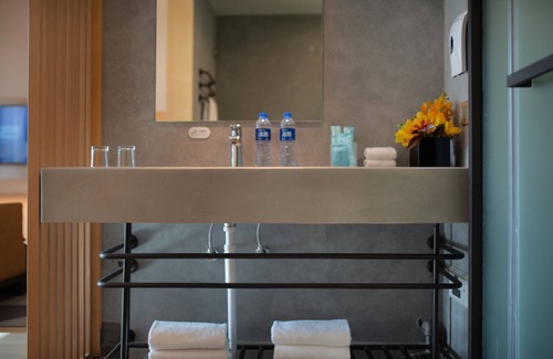 Shijingshan Hotel | Holiday Inn Express Beijing Shijingshan Parkview by IHG