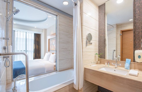 Wangjing Hotel | Holiday Inn Express Beijing Huacai by IHG