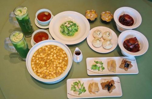 Wangjing Hotel | Holiday Inn Express Beijing Huacai by IHG
