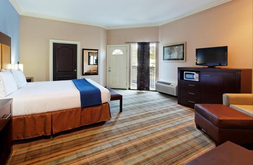 Benicia Hotel | Holiday Inn Express Benicia