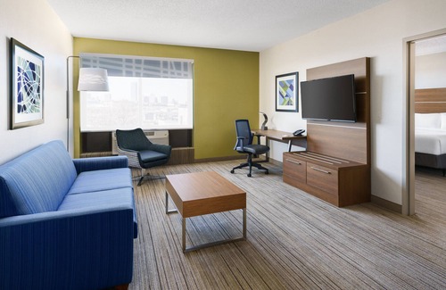 Dorchester Hotel | Holiday Inn Express Boston by IHG
