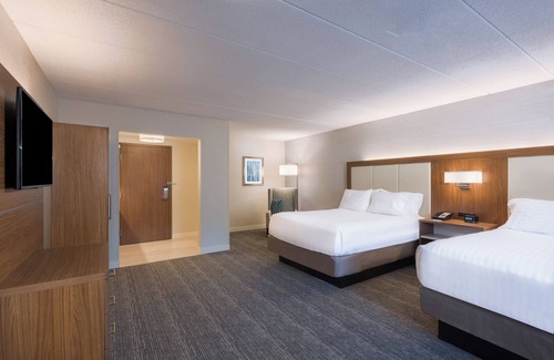 Piety Corner Hotel | Holiday Inn Express Boston - Waltham by IHG