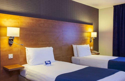 Great Notley Hotel | Holiday Inn Express Braintree by IHG