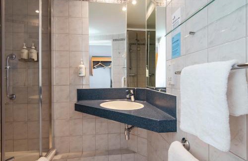 Cribbs Causeway Hotel | Holiday Inn Express Bristol Filton by IHG