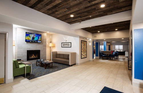 Grande Prairie Hotel | Holiday Inn Express & Suites Grande Prairie by IHG