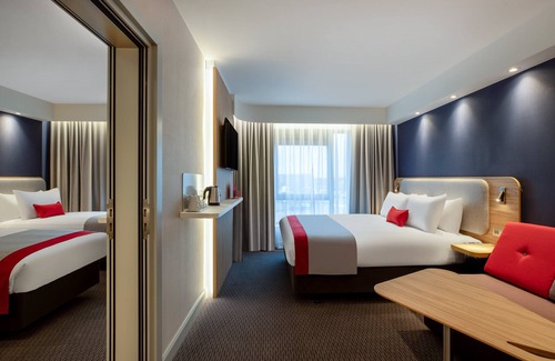 Cambourne Hotel | Holiday Inn Express Cambridge West Cambourne by IHG