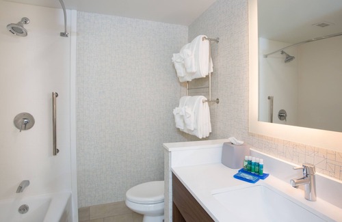 Chelmsford Hotel | Holiday Inn Express Chelmsford by IHG