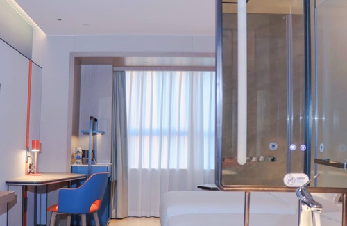 Changsha County Hotel | Holiday Inn Express Changsha Development Zone by IHG