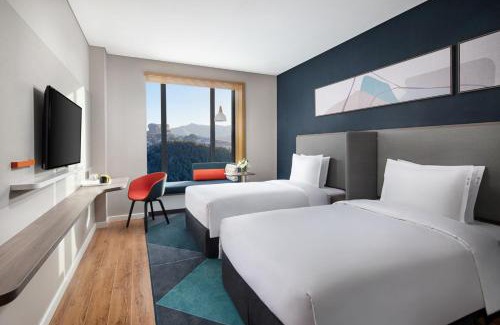 Shuangluan District Hotel | Holiday Inn Express Chengde Park View by IHG
