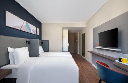 Shuangluan District Hotel | Holiday Inn Express Chengde Park View by IHG