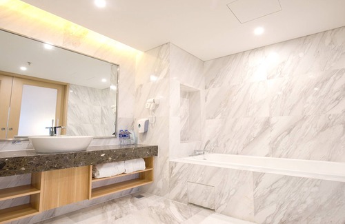 Hongshan District Hotel | Holiday Inn Express Chifeng Hongshan by IHG