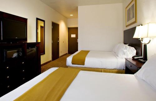 Childress Hotel | Holiday Inn Express Childress by IHG