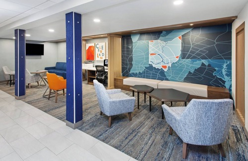 Brook Park Hotel | Holiday Inn Express Cleveland Airport - Brookpark by IHG