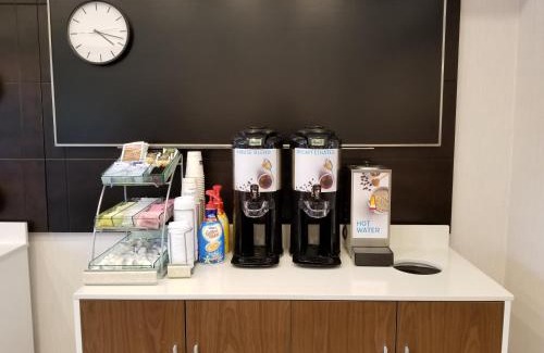 Dentsville Hotel | Holiday Inn Express Columbia NE - Fort Jackson by IHG