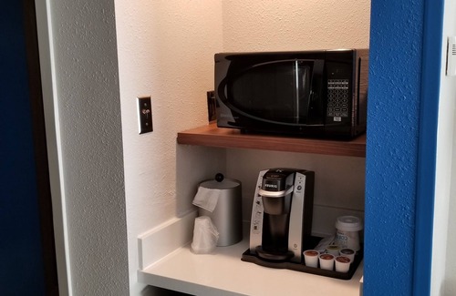Dentsville Hotel | Holiday Inn Express Columbia NE - Fort Jackson by IHG