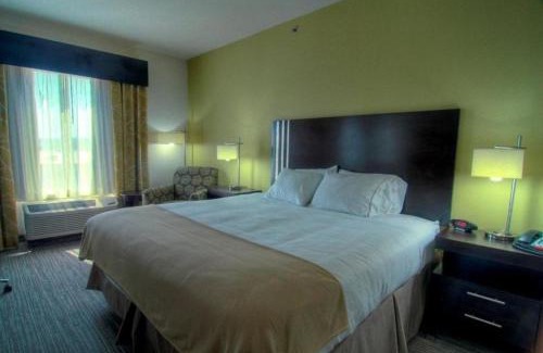 Conway Hotel | Holiday Inn Express Conway by IHG