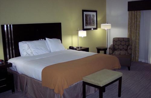 Conway Hotel | Holiday Inn Express Conway by IHG