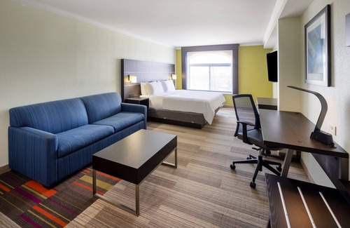 Coventry Hotel | Holiday Inn Express Coventry S - West Warwick Area by IHG