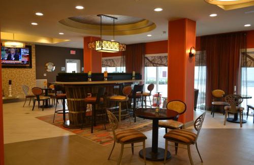Covington Hotel | Holiday Inn Express Covington-Madisonville by IHG