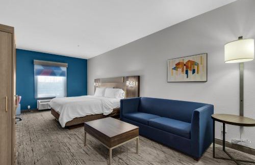 Crystal Beach Hotel | Holiday Inn Express Destin E - Commons Mall Area by IHG