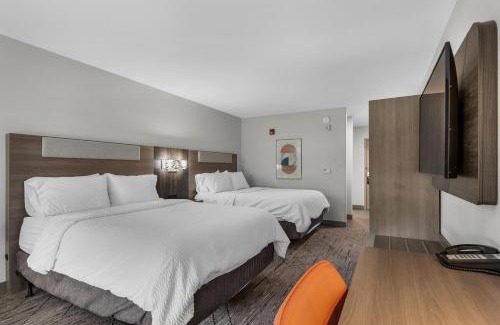 Crystal Beach Hotel | Holiday Inn Express Destin E - Commons Mall Area by IHG