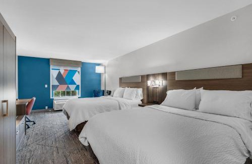 Crystal Beach Hotel | Holiday Inn Express Destin E - Commons Mall Area by IHG
