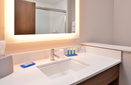 Brownwood Hotel | Holiday Inn Express Early by IHG