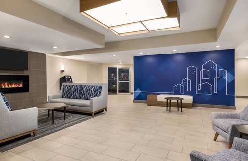 Evansville Hotel | Holiday Inn Express Evansville Downtown by IHG