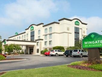 Terry Sanford Hotel | Holiday Inn Express Fayetteville Fort Bragg by IHG
