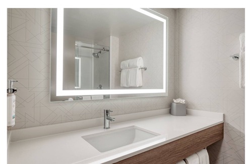 Federal Way Hotel | Holiday Inn Express Federal Way Seattle South by IHG