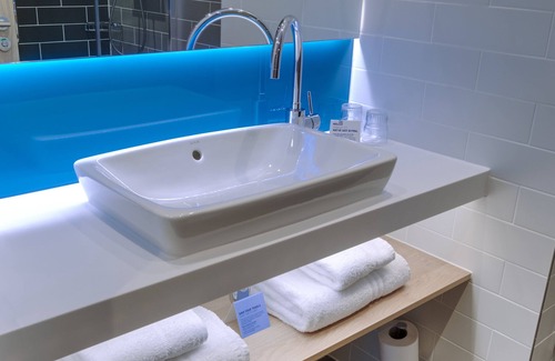 Fleet Hotel | Holiday Inn Express Fleet by IHG