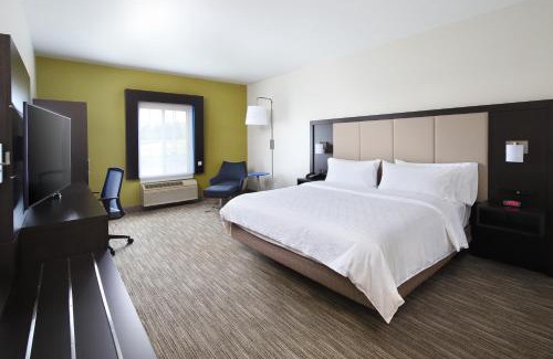 Grandville Hotel | Holiday Inn Express Grand Rapids Southwest by IHG